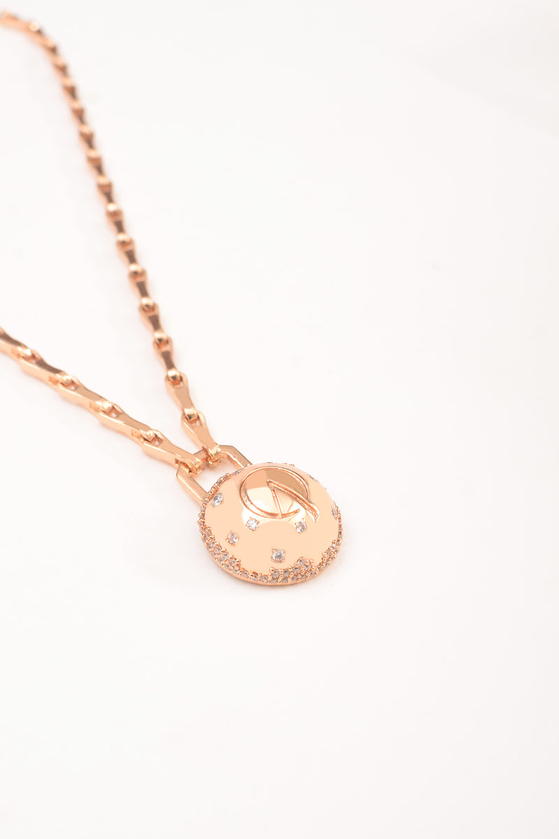 MEDALLION PENDANT CHAIN